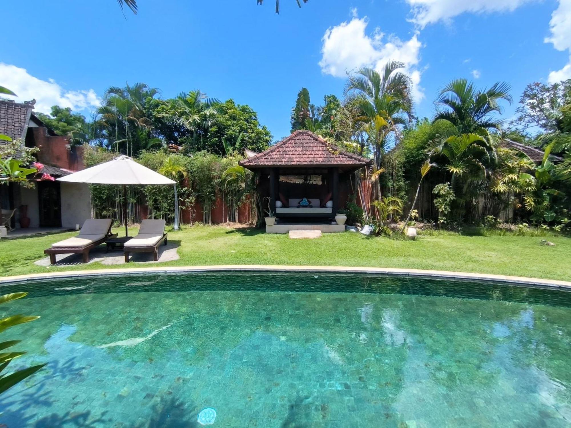 Villa Plawa Asri Семиньяк Экстерьер фото